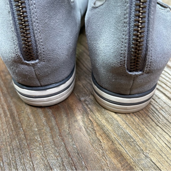 Eileen Fisher ‘Bunch’ Ankle Buckle Sandals Gray Suede Women’s Sz 9.5 - Picture 6 of 10